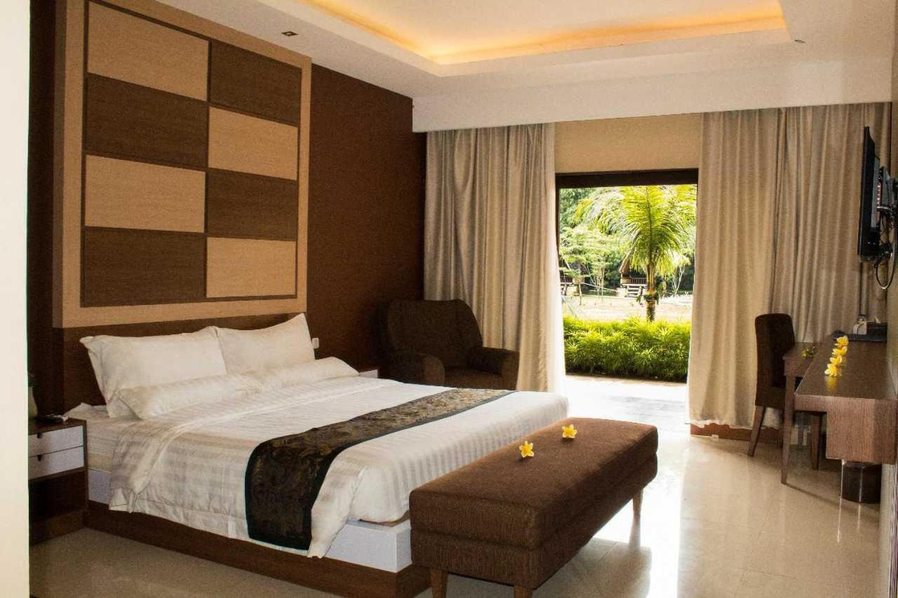 Grand Mulya Hotel בוגור מראה חיצוני תמונה