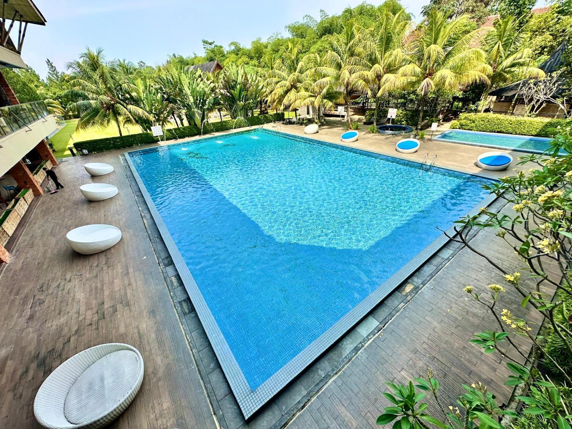 Grand Mulya Hotel בוגור מראה חיצוני תמונה