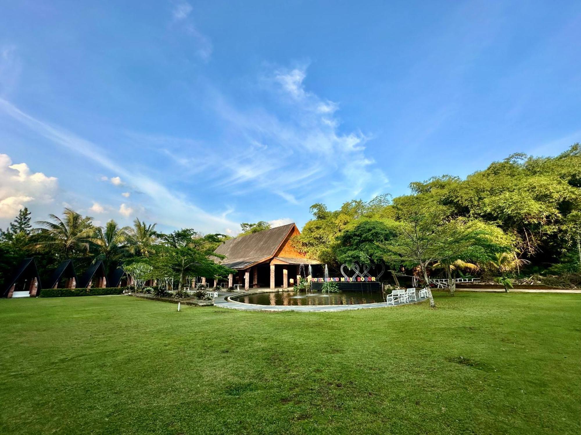 Grand Mulya Hotel בוגור מראה חיצוני תמונה