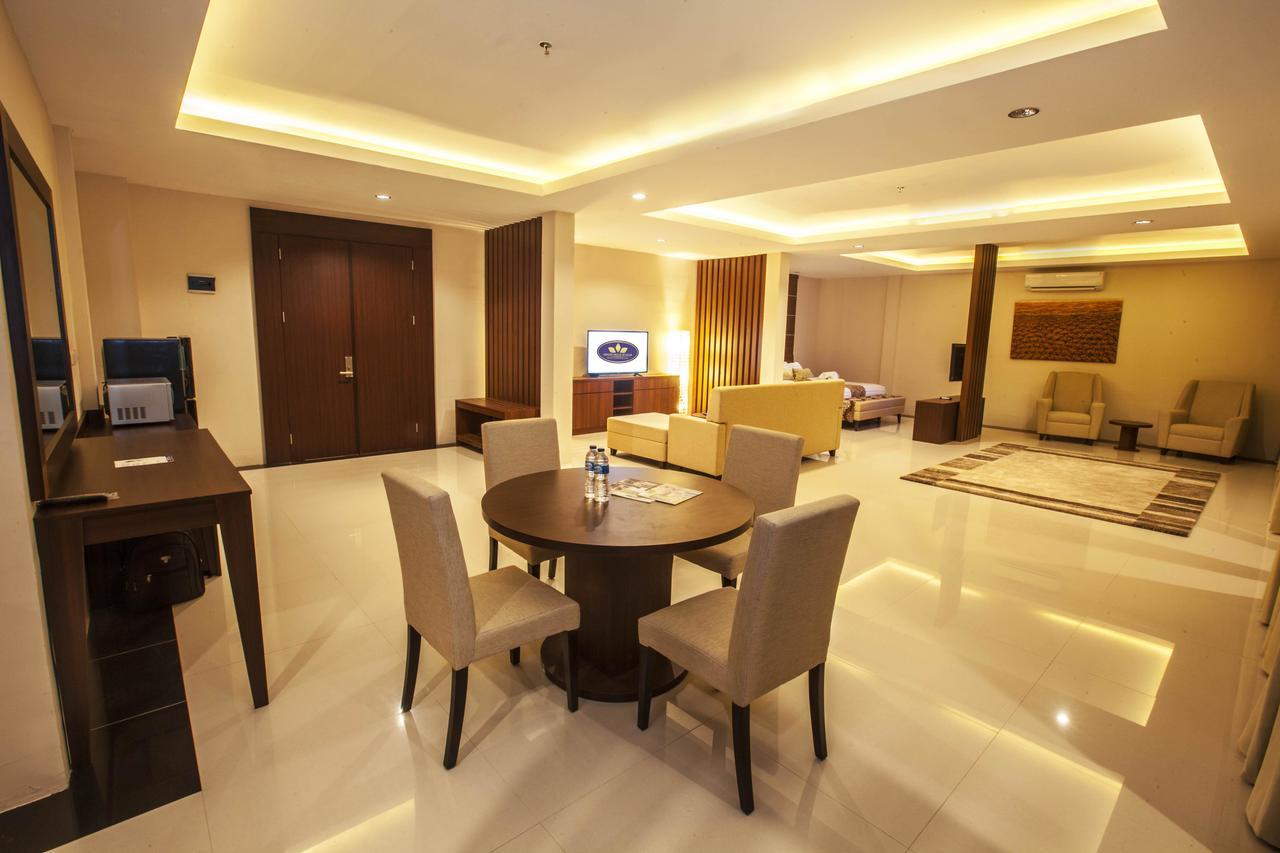 Grand Mulya Hotel בוגור מראה חיצוני תמונה